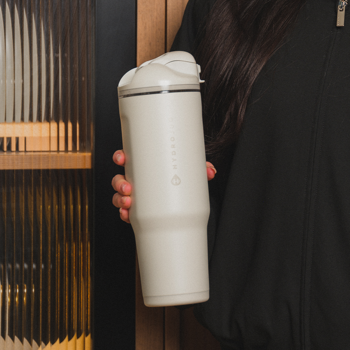 Ease2o 32oz | Compact Water Bottle with Straw &amp; Chug Spout – Linen